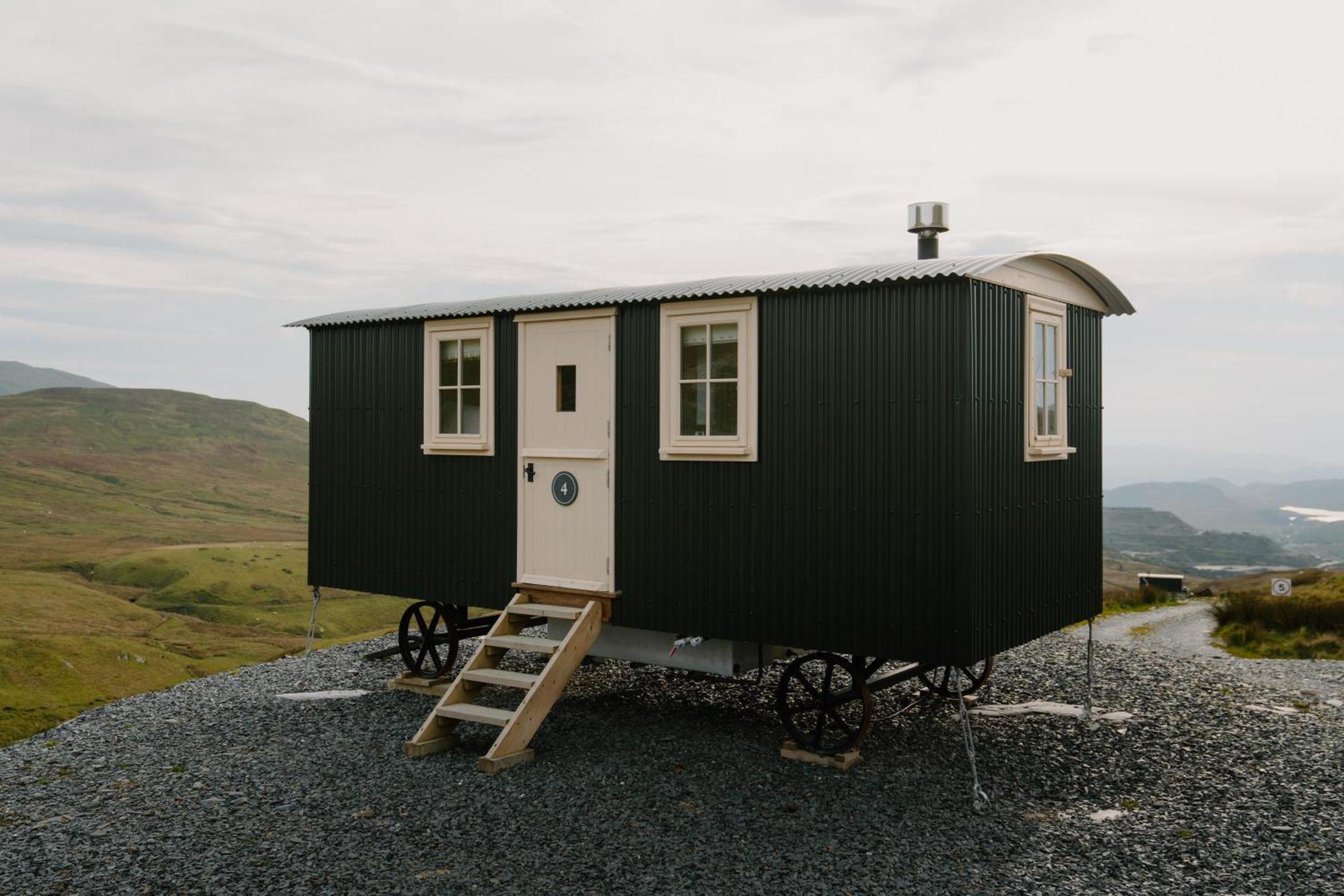 Hotel Barlwyd Glamping Blaenau Ffestiniog Exterior foto