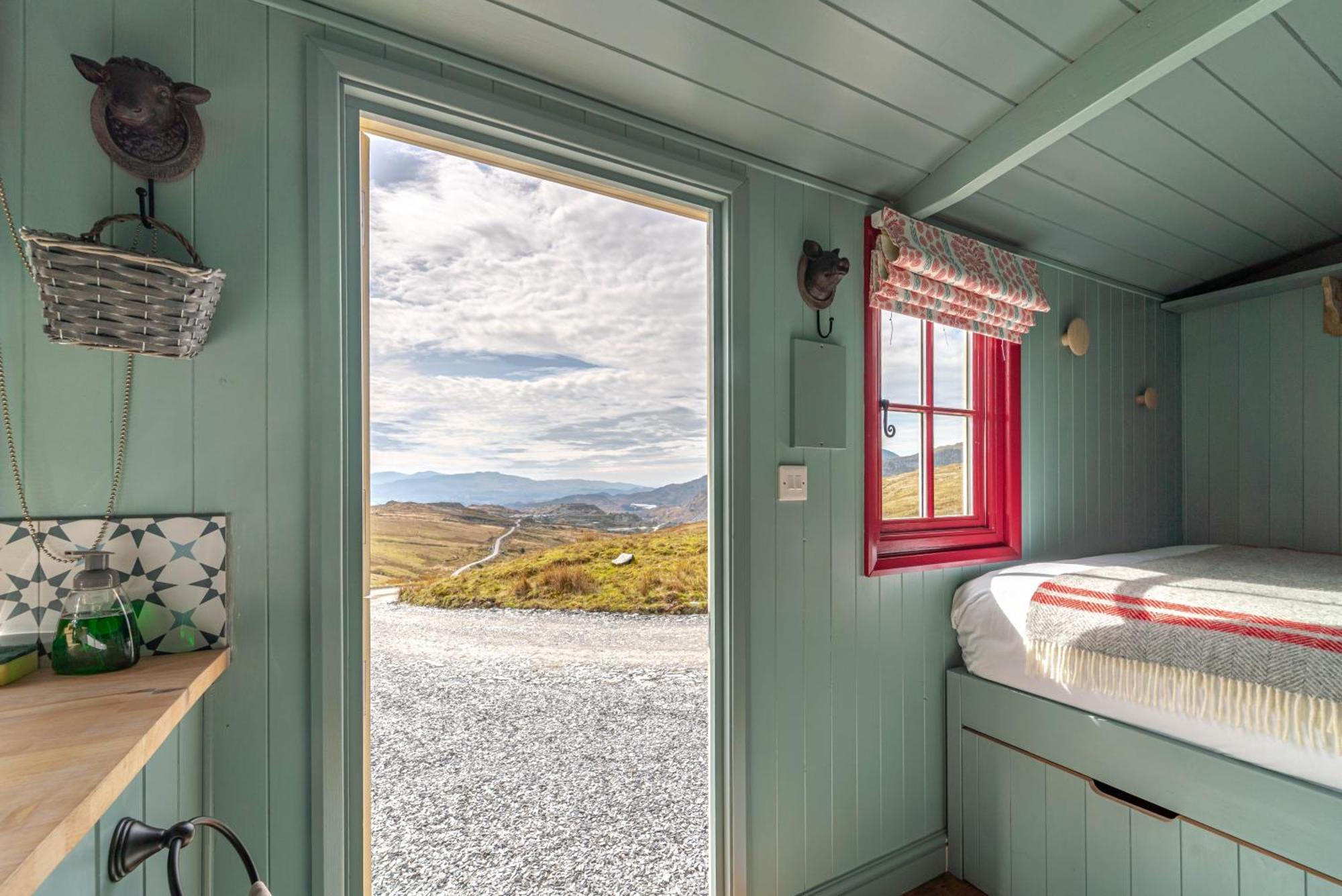 Hotel Barlwyd Glamping Blaenau Ffestiniog Exterior foto